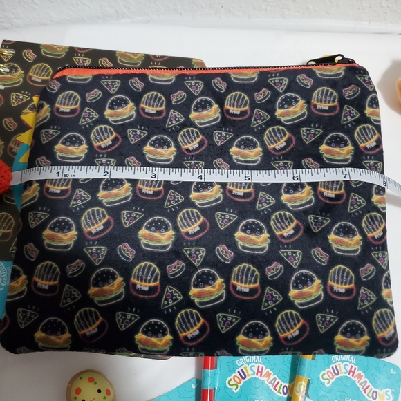 Squishmallows Notebook and Pen Set - Picture 10 of 13